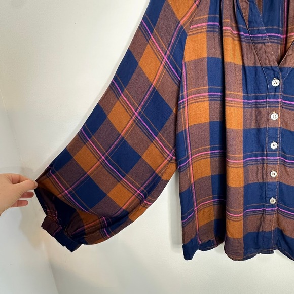 Evereve Plaid Button Front Blouse Womens Large Blue Orange Rayon Long Sleeve - Picture 5 of 10